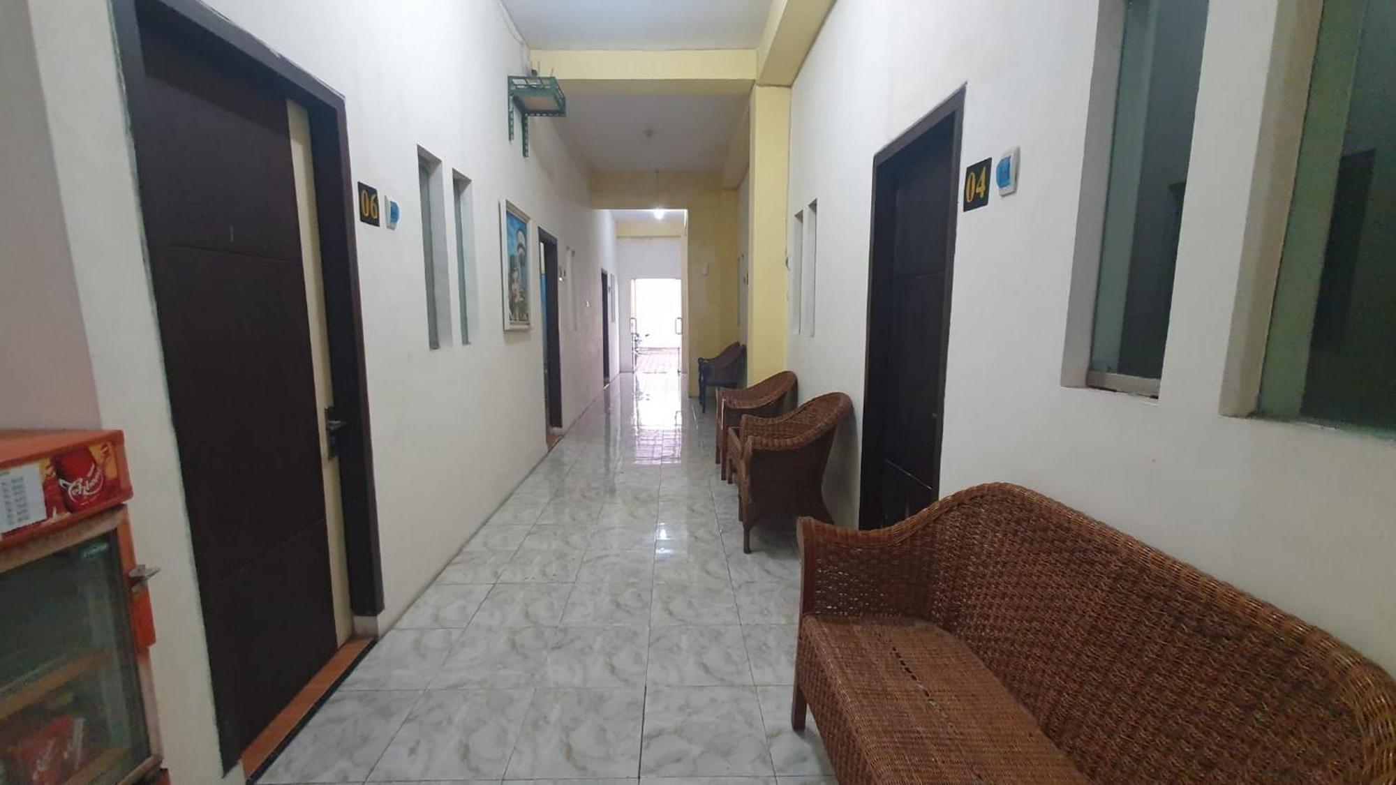 Reddoorz Syariah At Demasto Homestay Jembel Екстериор снимка