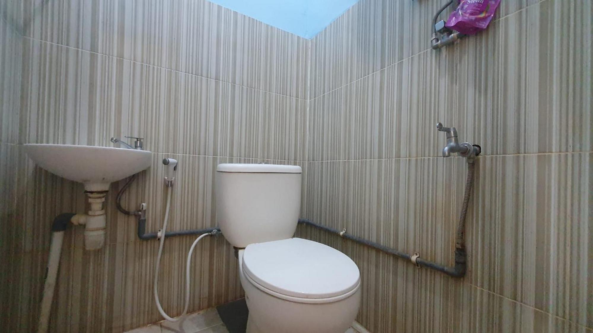 Reddoorz Syariah At Demasto Homestay Jembel Екстериор снимка